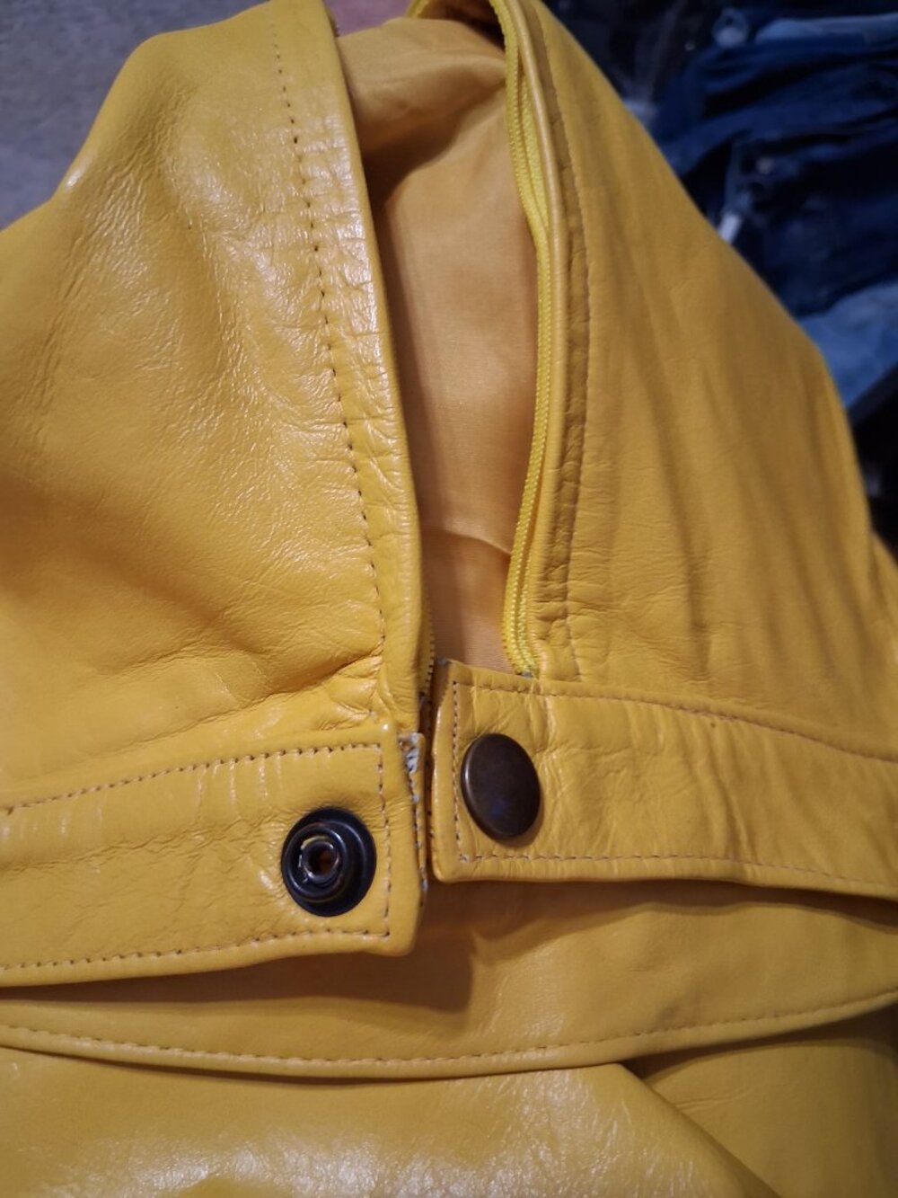 Vintage 80s High Waisted Mustard Yellow Leather Pencil Skirt - Size 10 - Picture 2 of 8